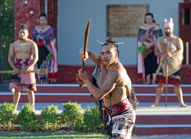 Reproduction de combats Maori