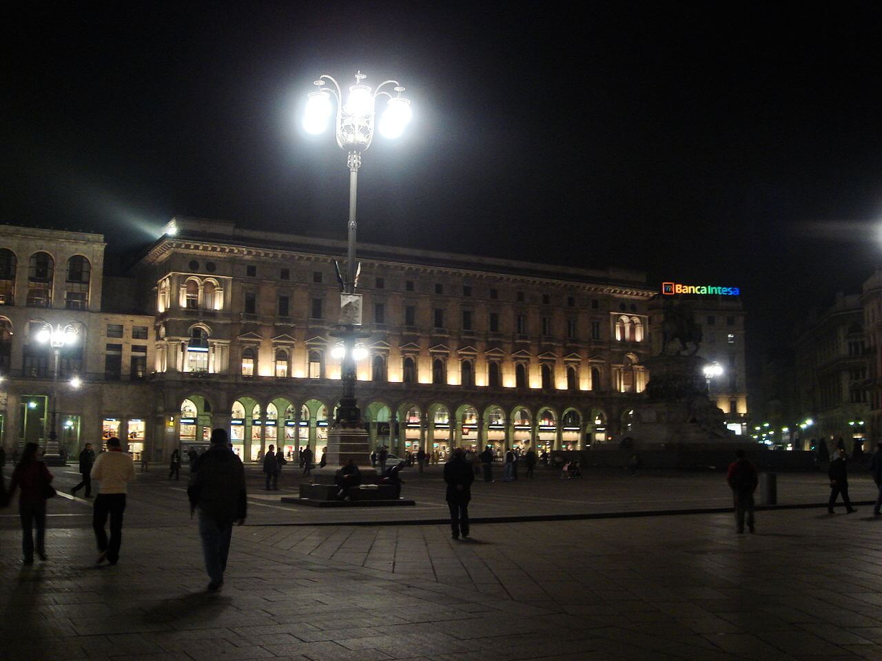 La piazza duomo à Milan