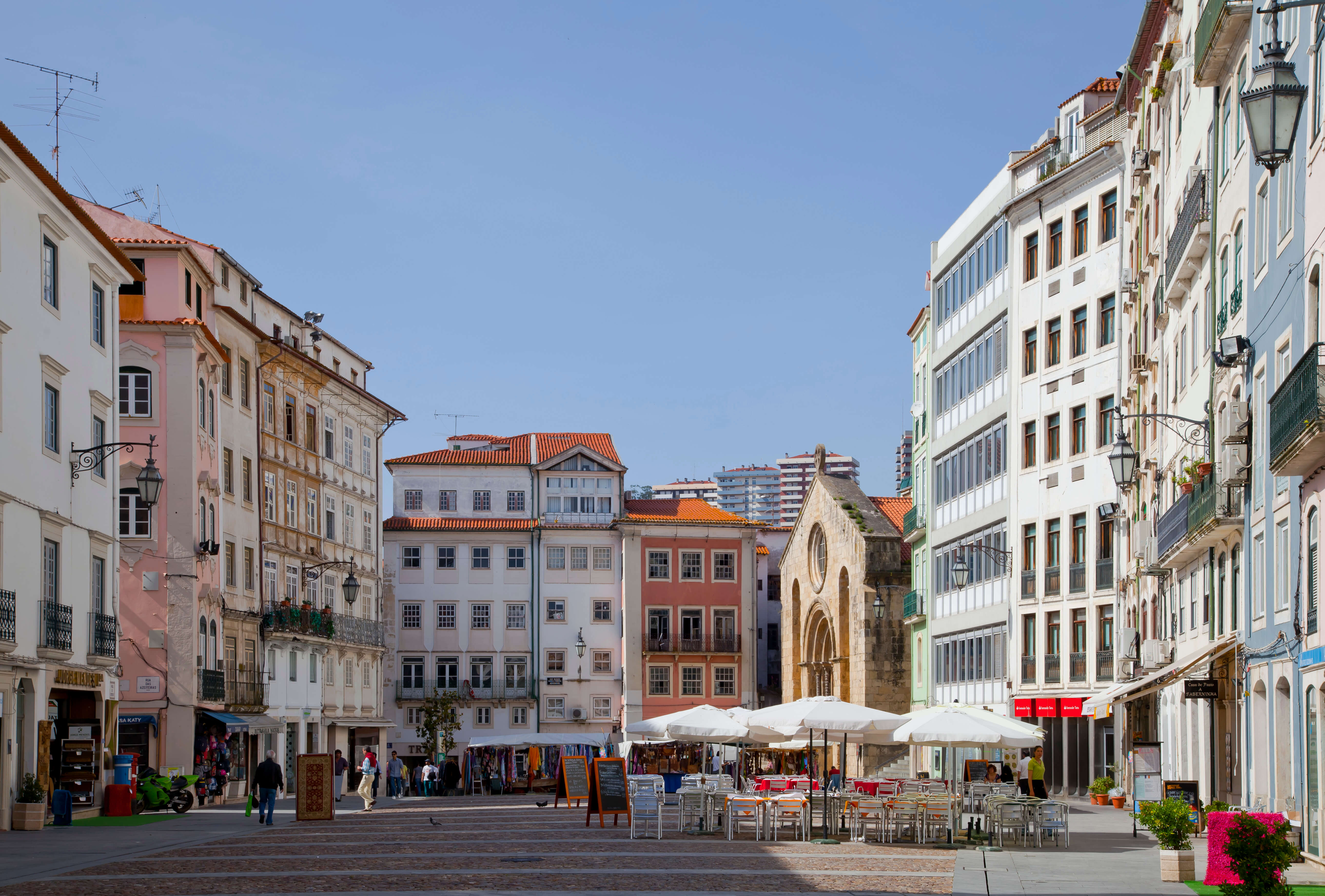 Le centre historique de Coimbra en plein hiver. Vous avez vu ce beau ciel bleu ?