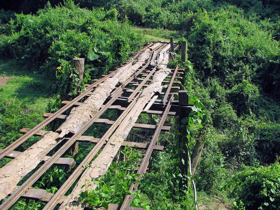 chemin de fer francais au laos 4000 iles