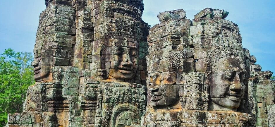 bayon a angkor temple cambodge