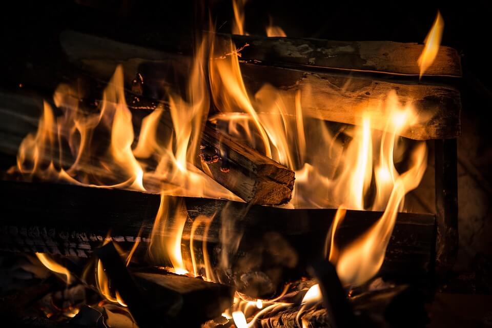 tradition du feu nouvel an en espagne