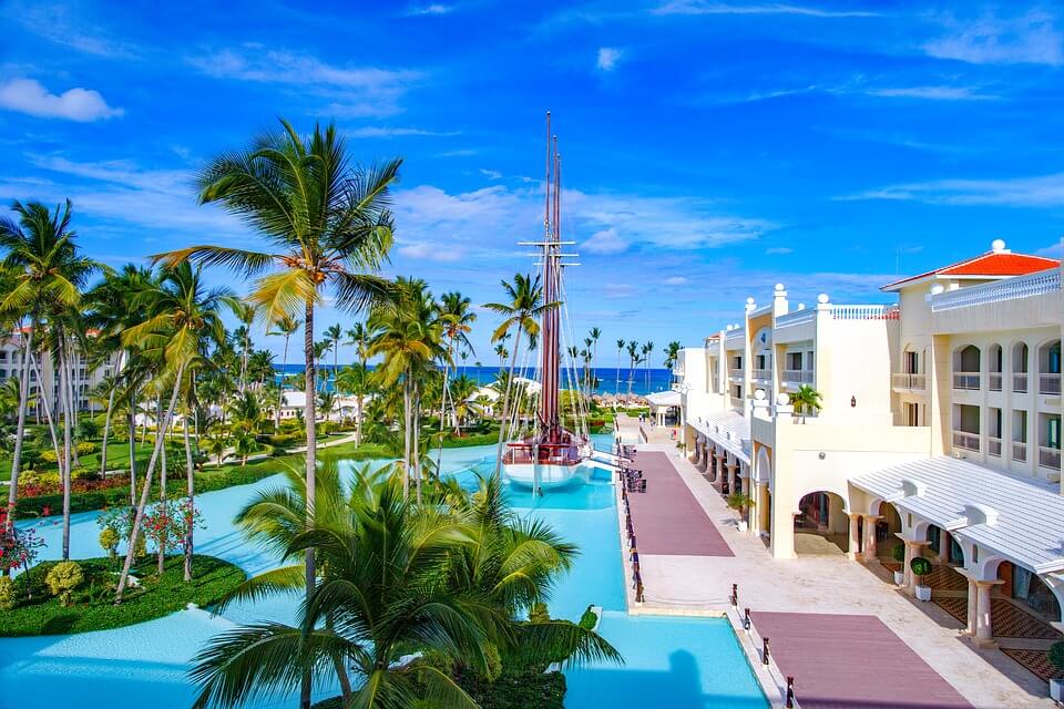 hotel palmier piscine saison des pluies en république dominicaine