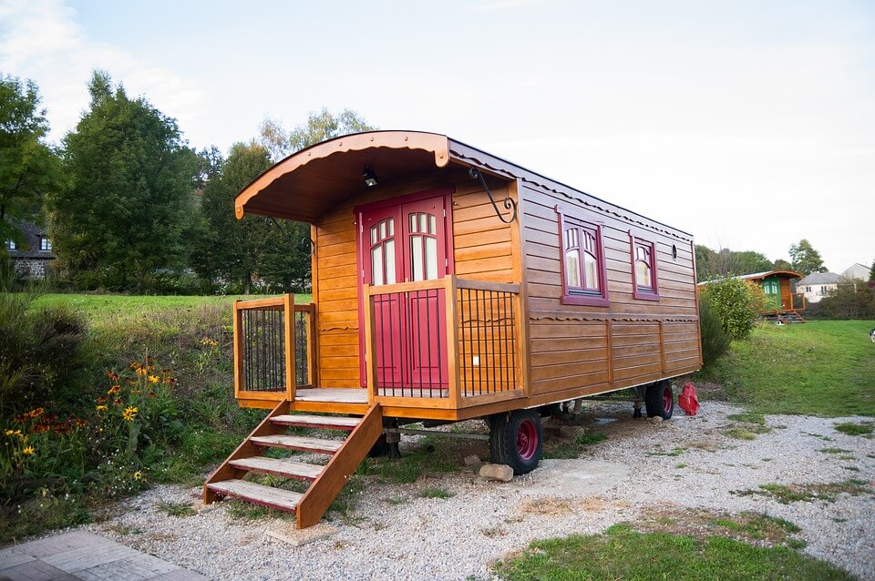 logement en roulotte week end insolite en amoureux en rhone-alpes