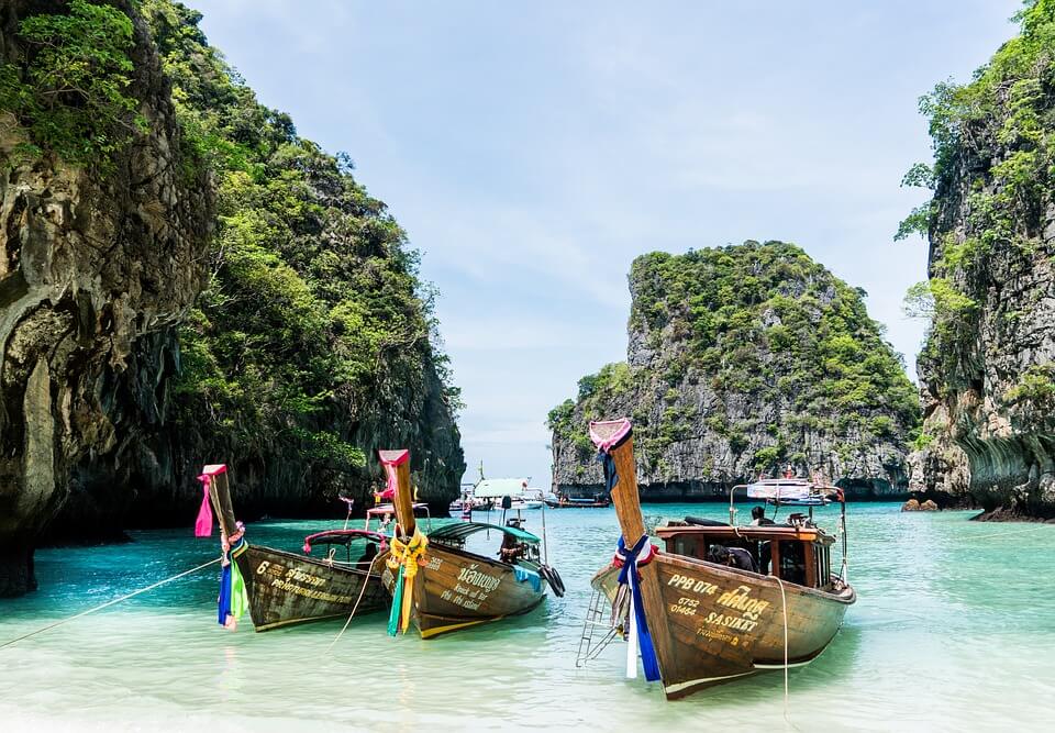 cambodge ou thailande plage bateau rochers thailande mer