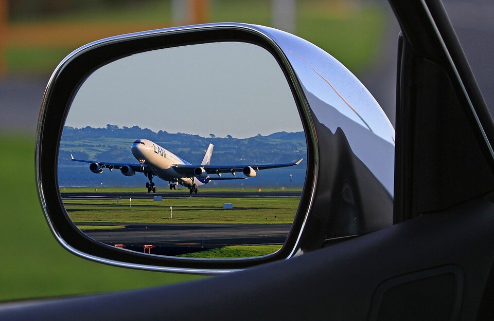 retroviseur de voiture avion aeroport