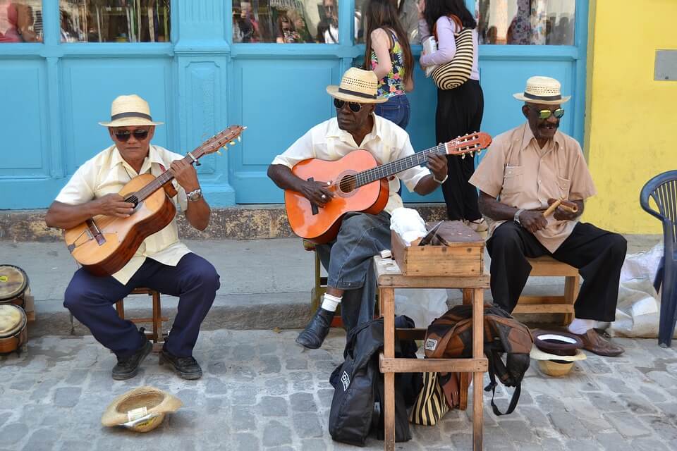 chanteurs musique musiciens rue cuba ou mexique