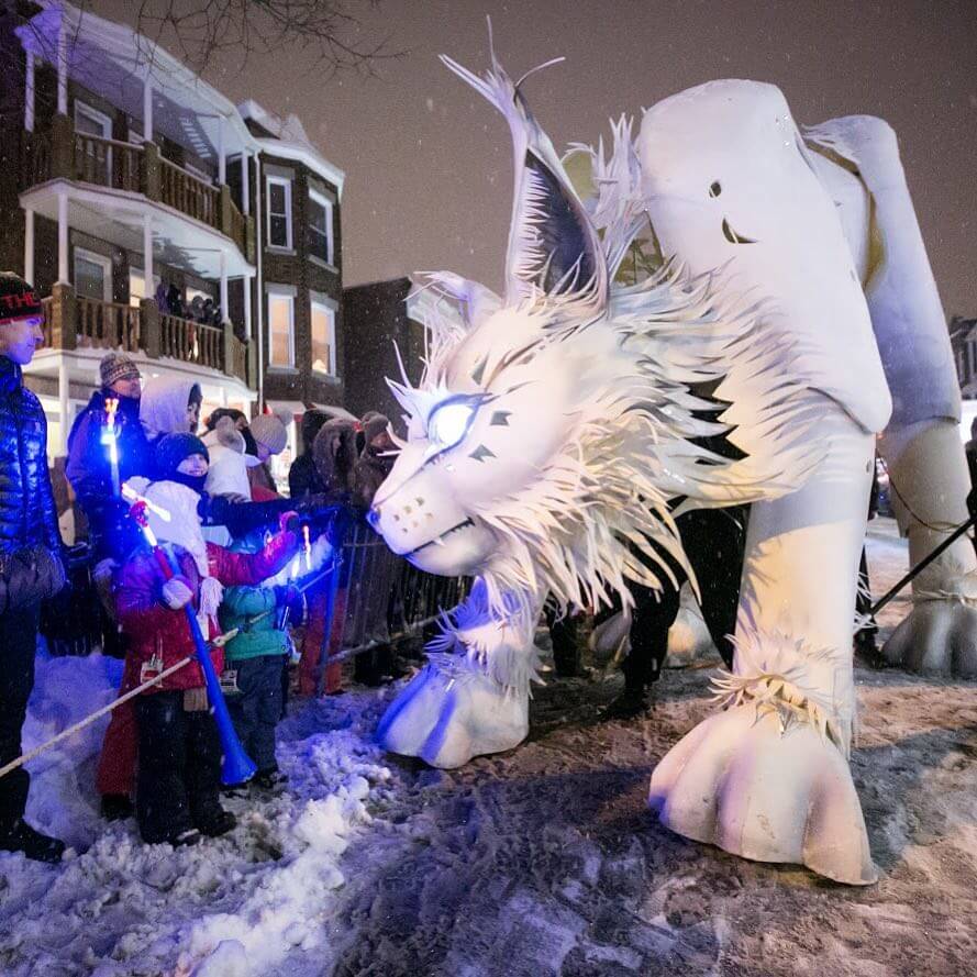 figure animal volant defile du carnaval de Québec