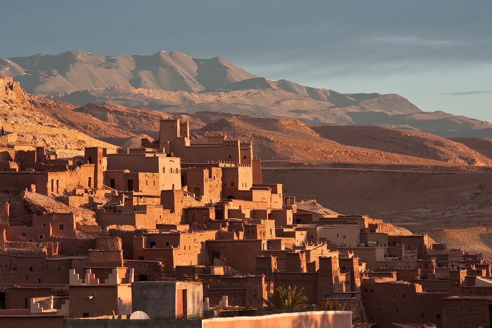 village dans le desert maroc 