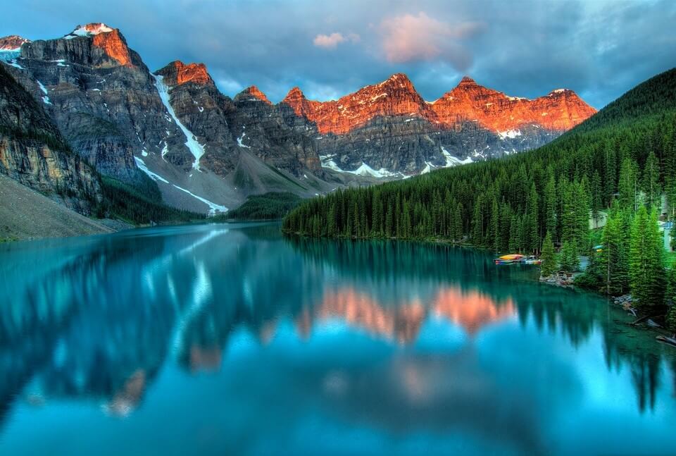 banff alberta canada au printemps