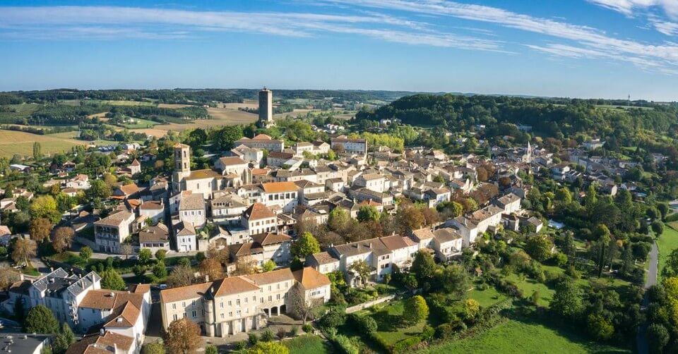 point de vue sur le village de montcuq quel temps fait-il dans montcuq ?