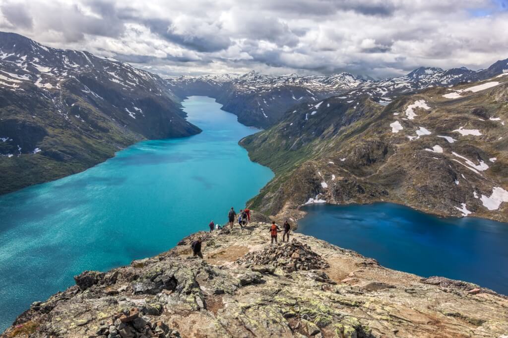 La randonnée de Beggessen en Norvège vous permettra de contempler de magnifiques paysages et avoir des vues imprenables sur les lacs Gjende et Bessvatnet.