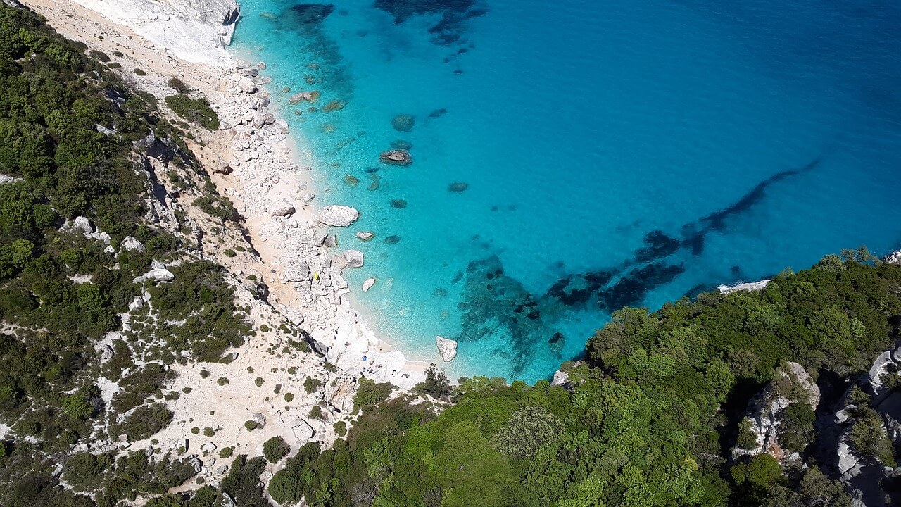 paysage plage nord ou sud sardaigne italie