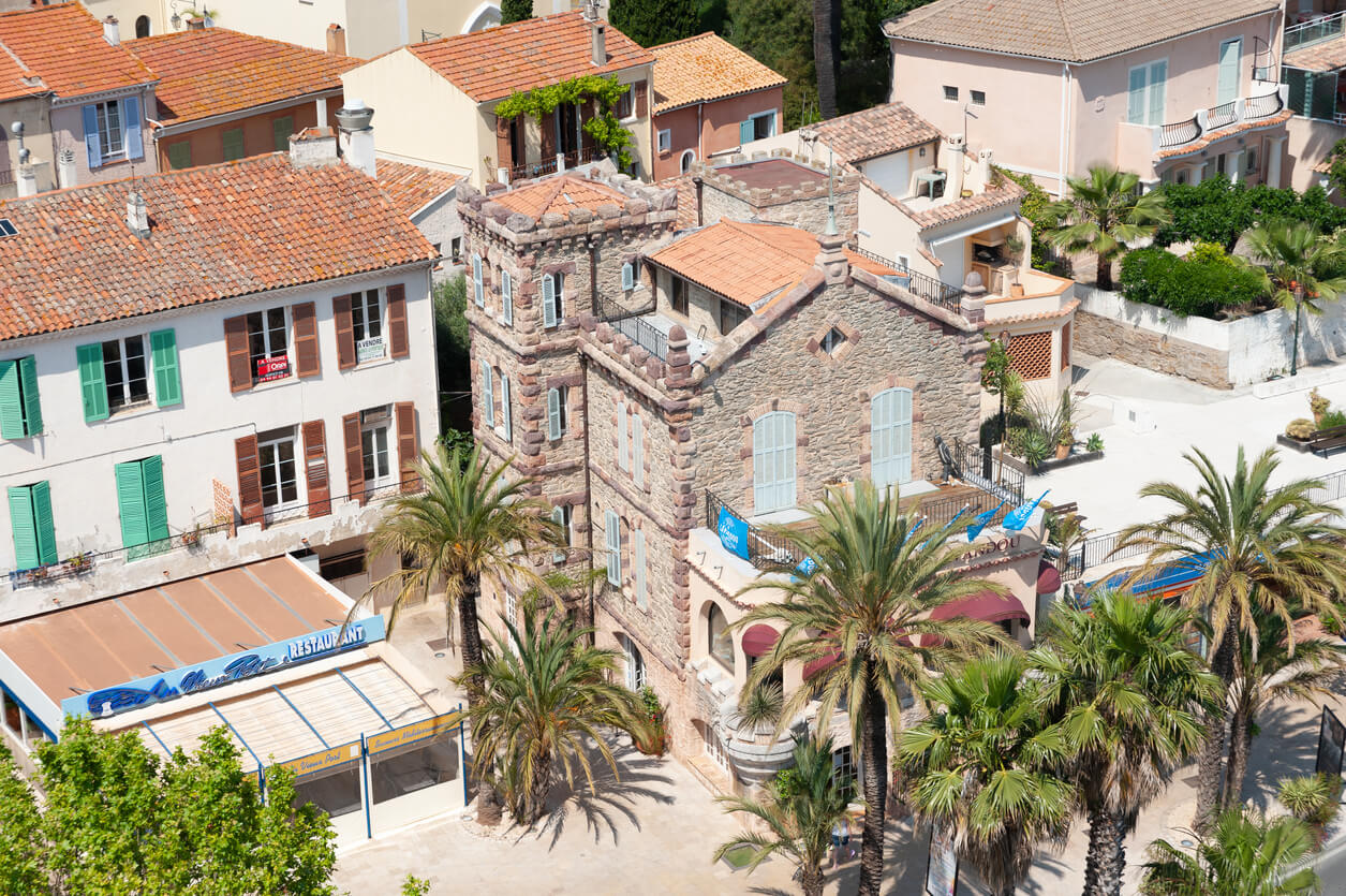 l’office de tourisme Le Lavandou