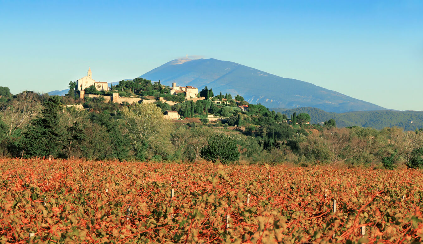 Le village de Cairanne dans le Vaucluse