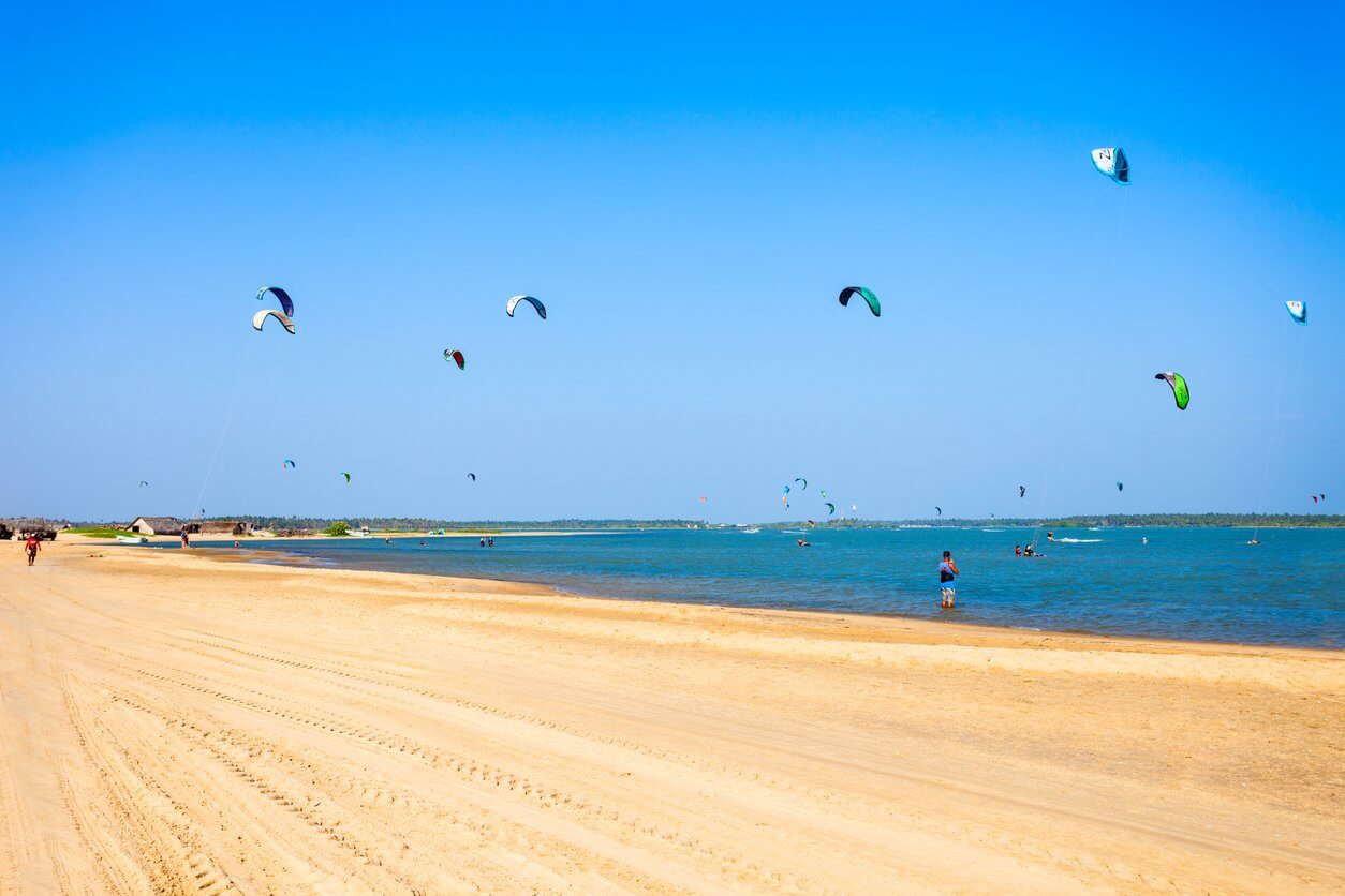 kitesurfers kalpitiya beach