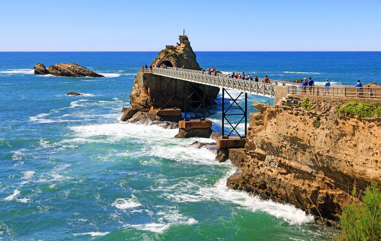 le rocher de la vierge a biarritz