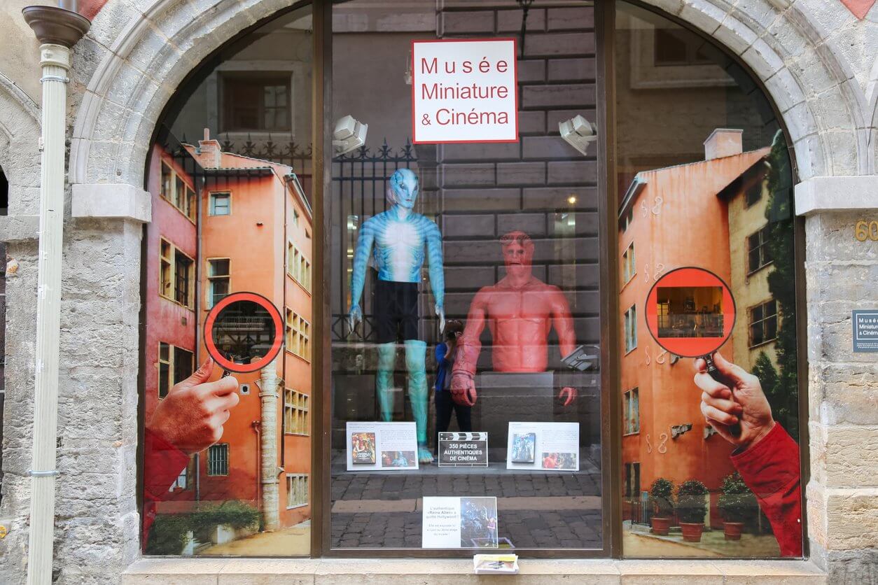 musee des miniatures et decors de cinema lyon
