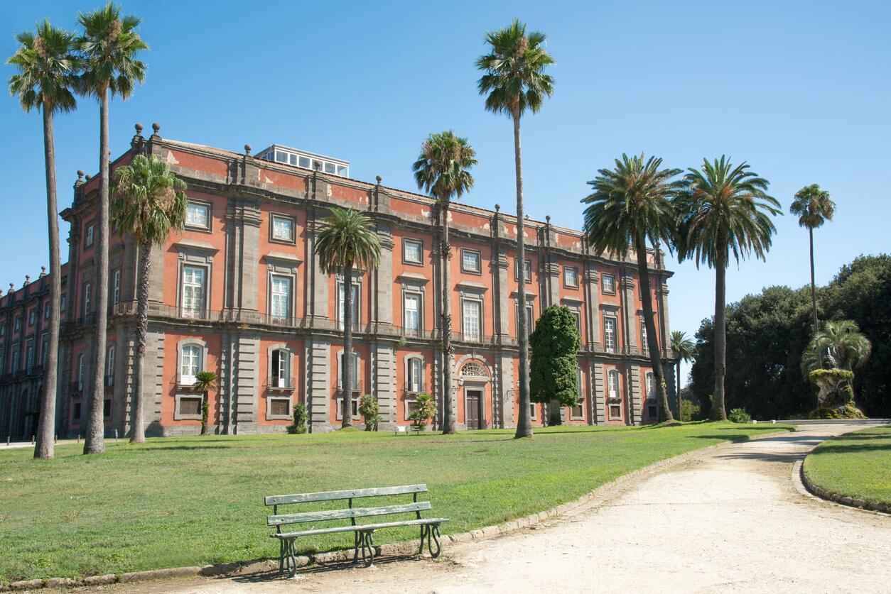 palais royal de capodimonte naples