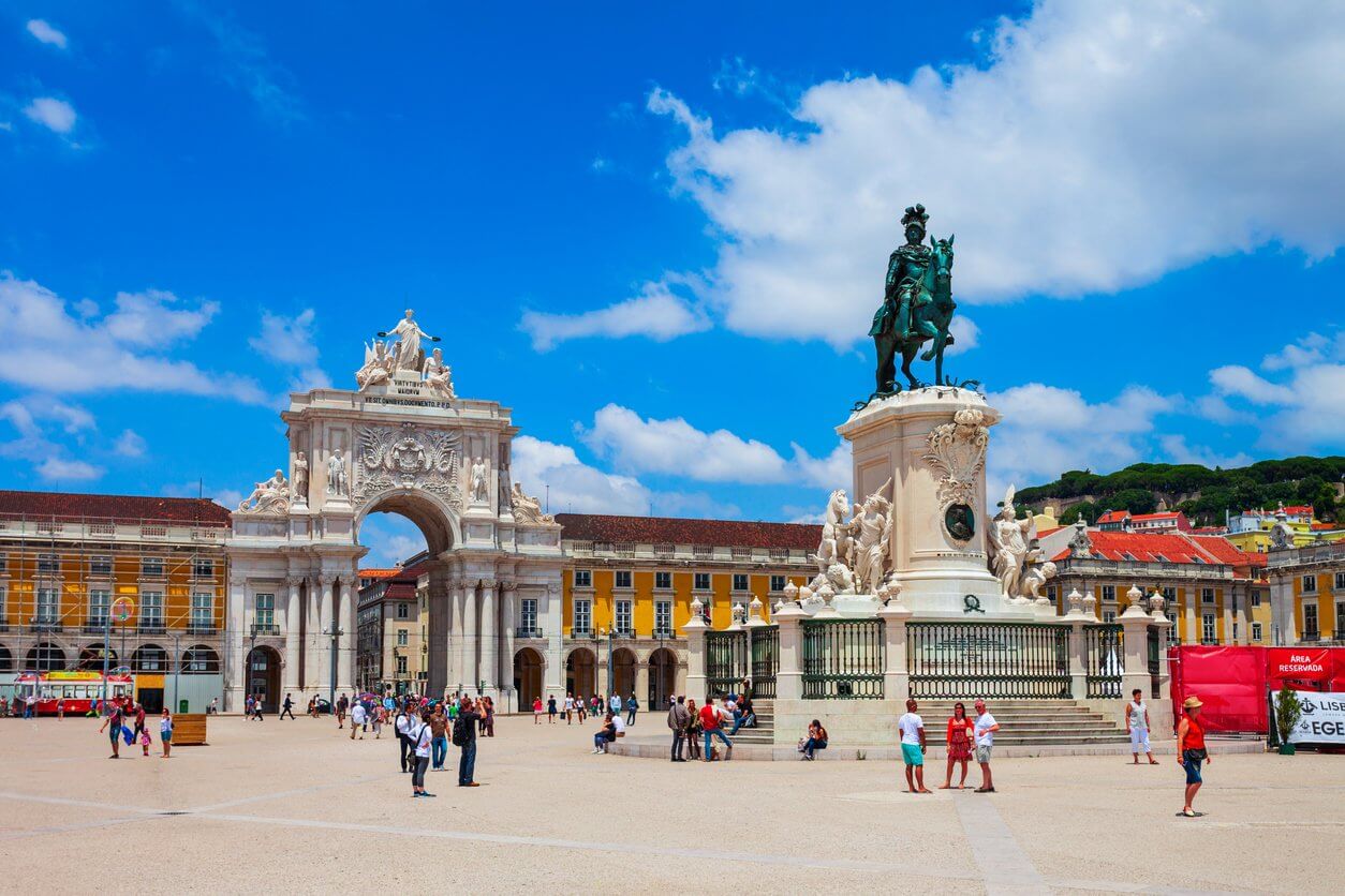 place du commerce lisbonne