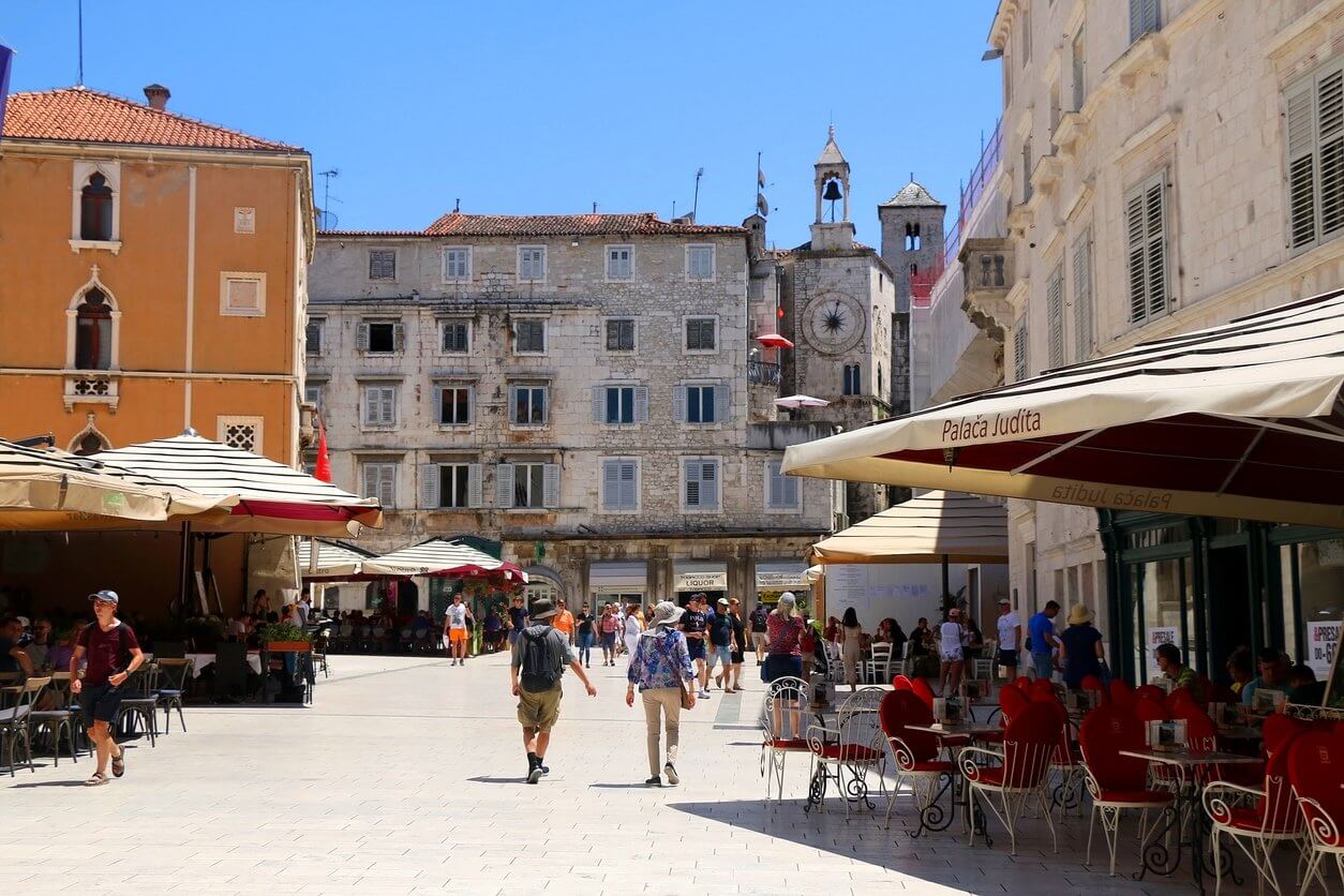 place du peuple split