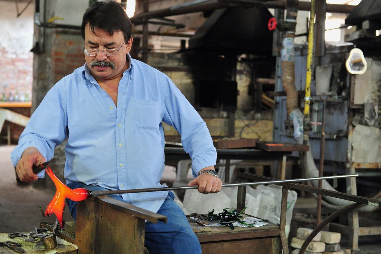 souffleurs de verre sur lile de murano