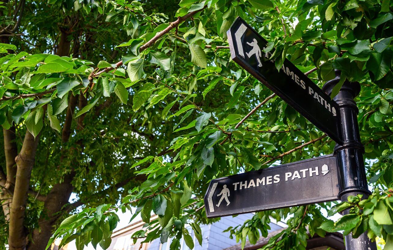 thames path a rotherhithe londres