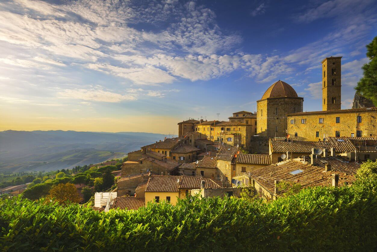 toscane horizon de la ville de volterra