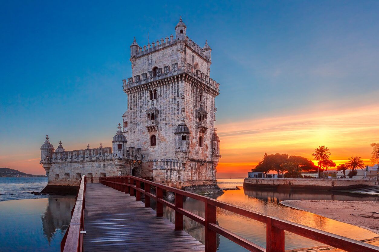 tour de belem a lisbonne au coucher du soleil portugal