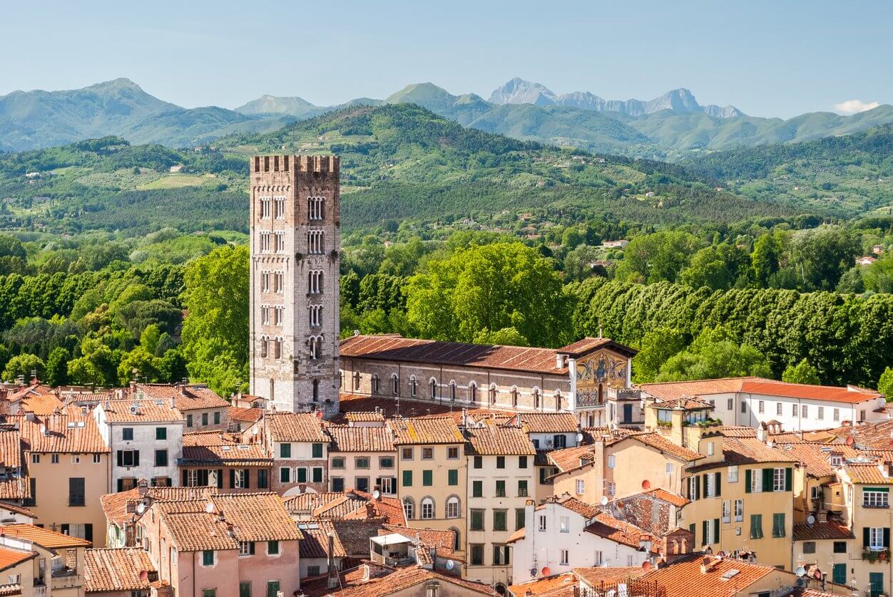 vue aerienne de lucques toscane italie