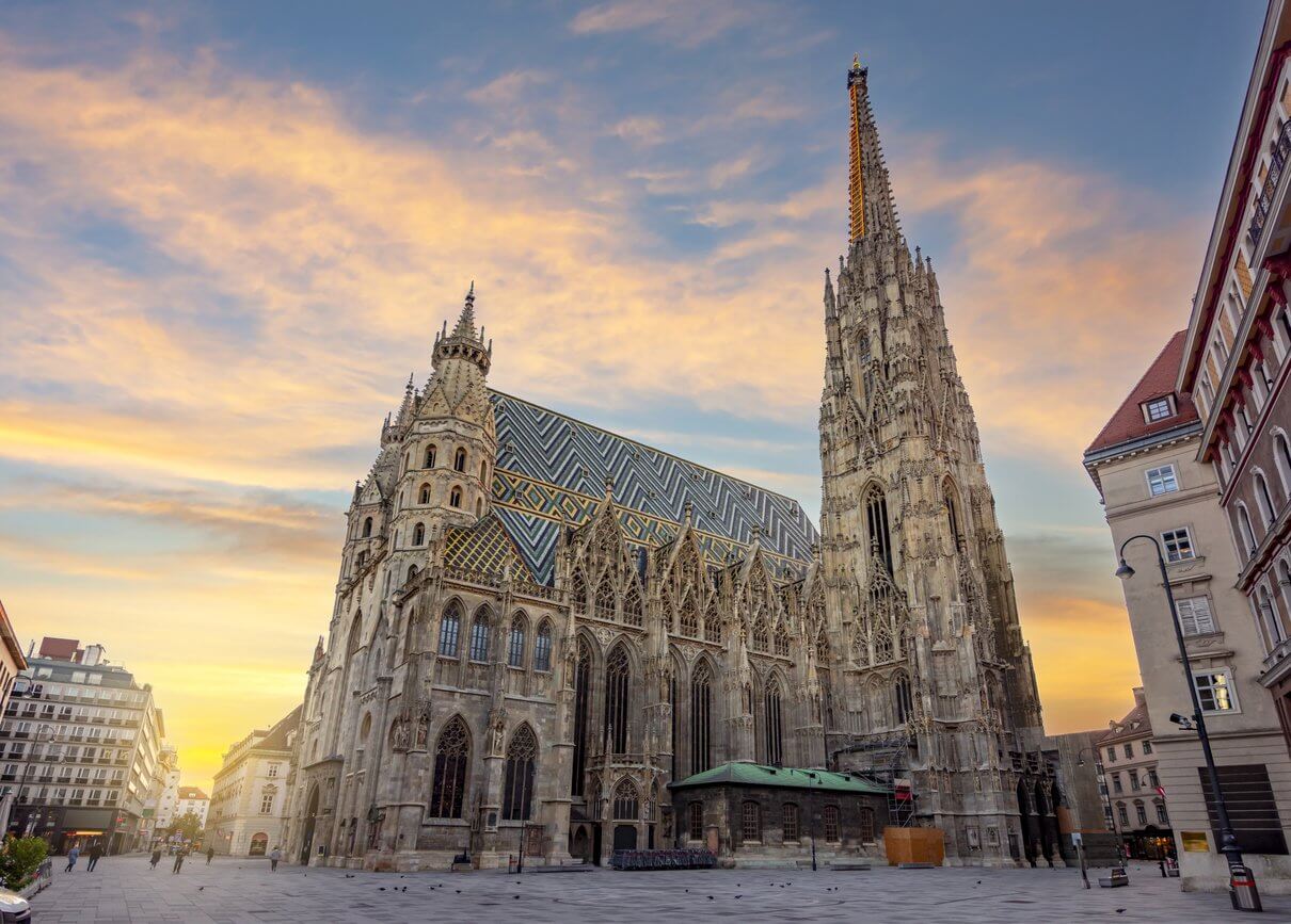 cathedrale saint etienne sur la place stephansplatz