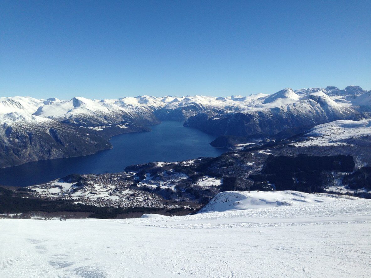 fjord de stranda norvege hiver