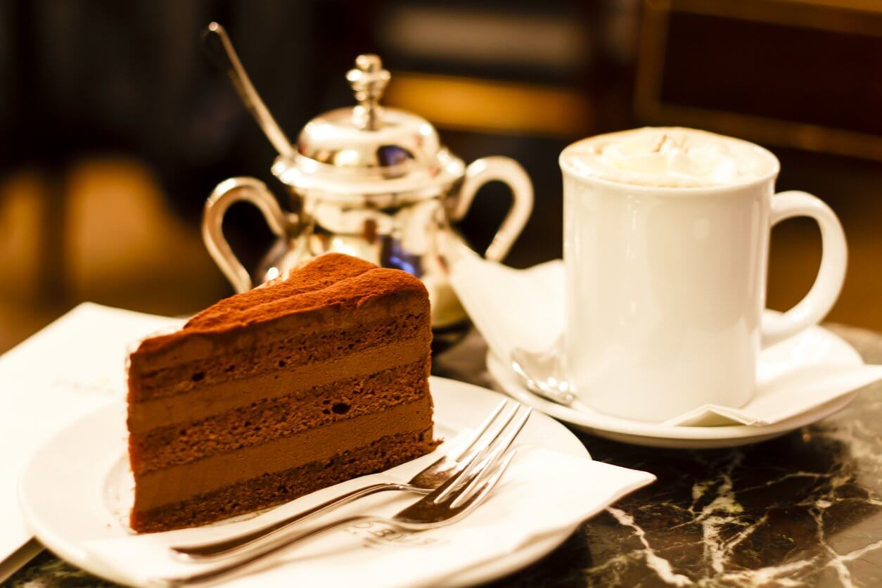 gateau au chocolat dans demel cafe vienne