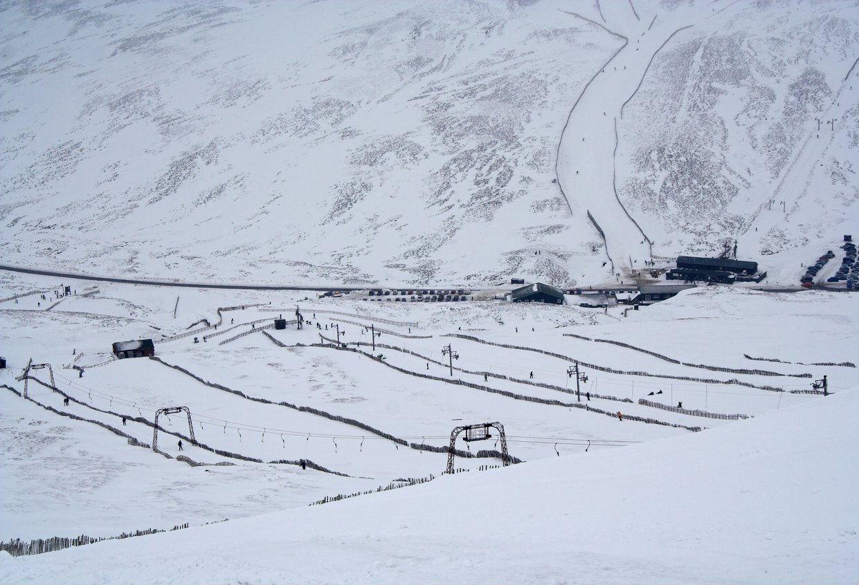 Skiing in Scotland Glenshee ski resort