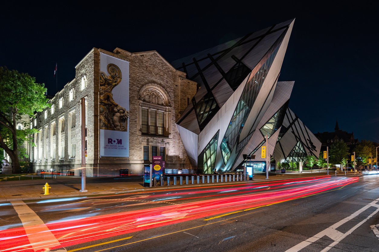 Musée royal de l’Ontario Aka ROM la nuit à Toronto
