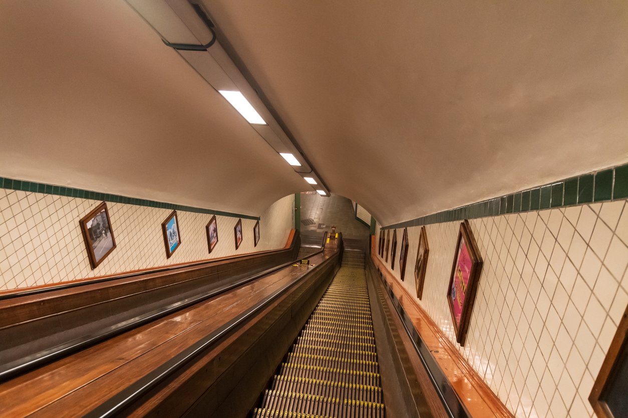 l’escalator dans le tunnel Saint-Anne à Anvers