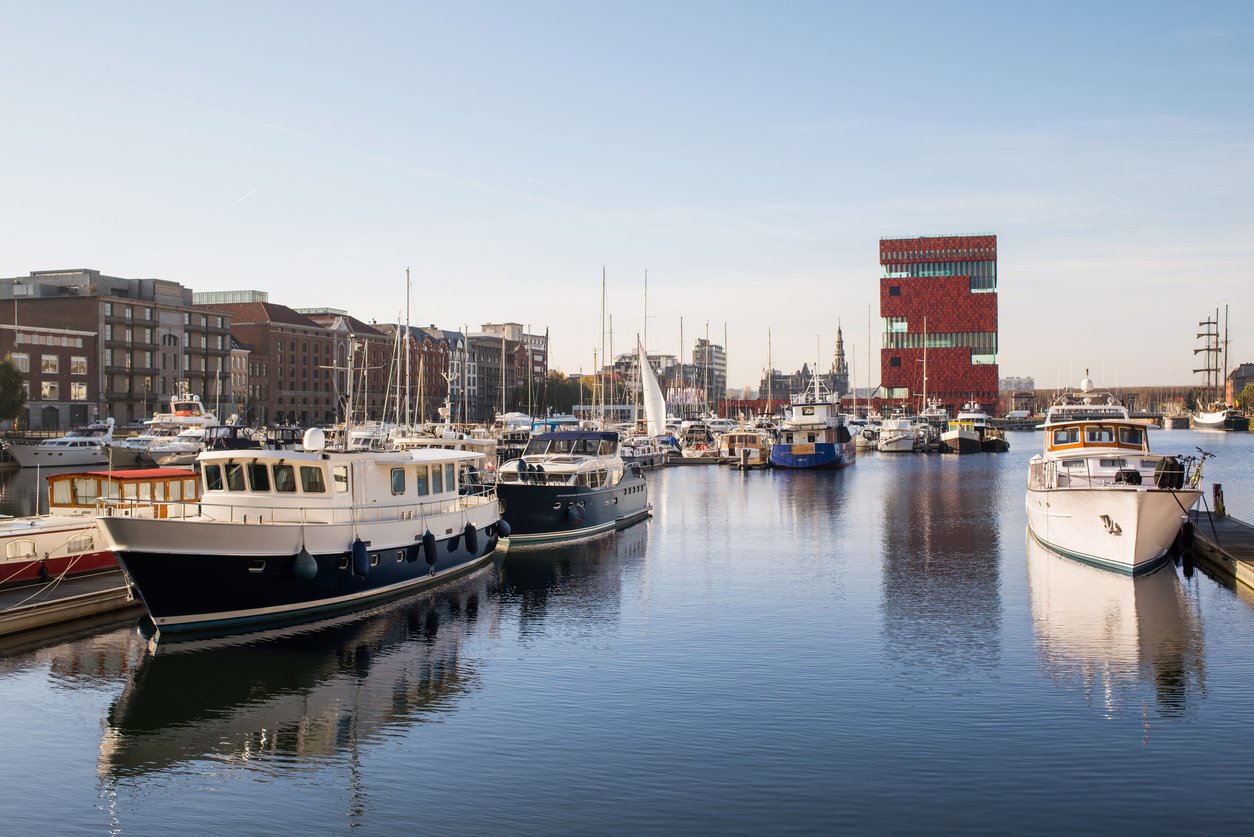 port modernes d’Eilandje à Anvers, Belgique