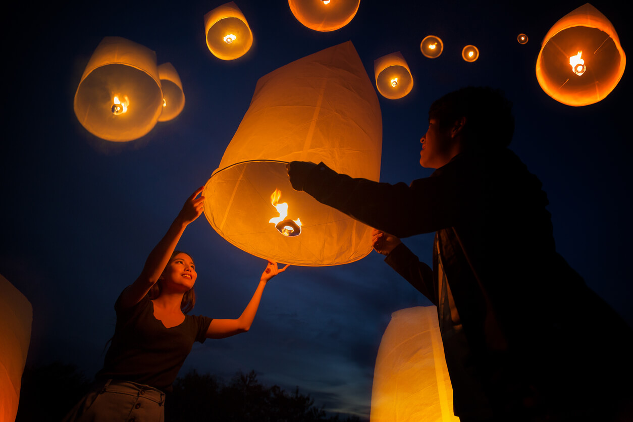 Le Loy Krathong à Nathon