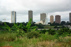 Abidjan : Centre ville d’Abidjan et la cathédrale Saint-Paul