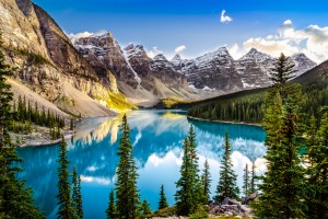 Canada : Morain lake en Alberta, Canada