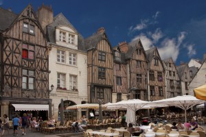 Tours : Place Plumereau dans le centre historique de Tours