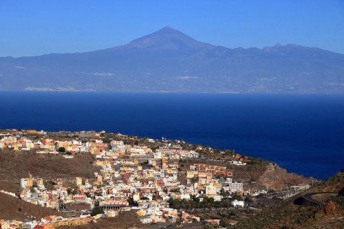 Gomera : San Sebastian de la Gomera, avec une vue magnifique sur Tenerife