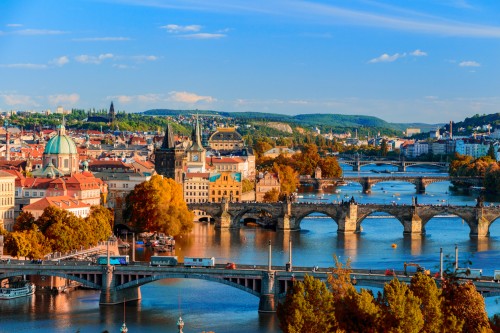 République tchèque : La Rivière Vltava et les ponts qui l'enjambe à Prague