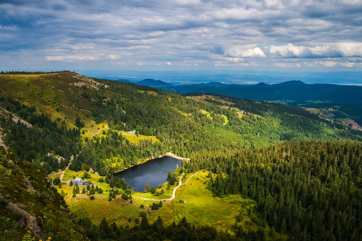 Hautes-Vosges (massif des Vosges) : Lac du Forlet dans les Vosges Hautes-Vosges (massif des Vosges) : Lac du Forlet dans les Vosges