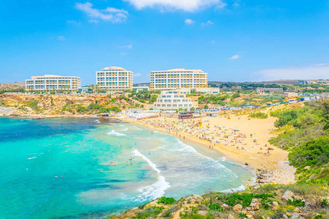 Plage de Golden Bay à Malte