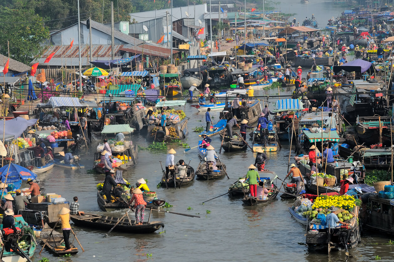 Le marché flottant de Cai Rang dans la région Sud du Vietnam